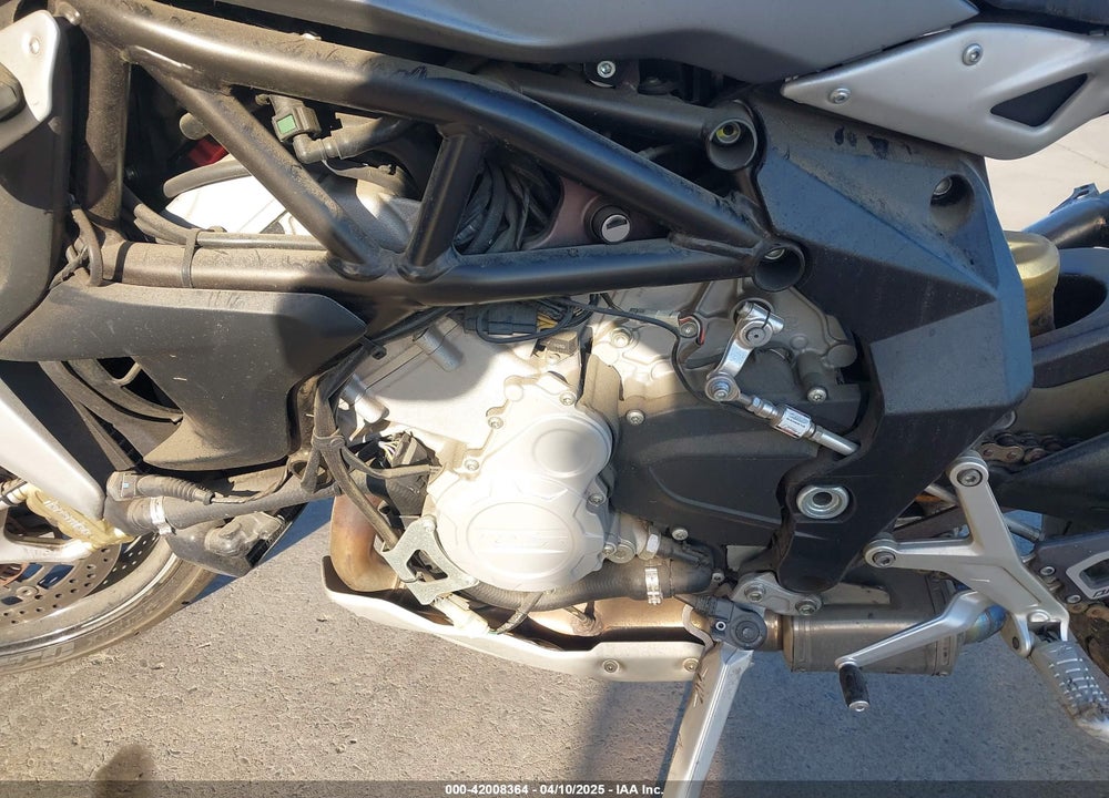 2015 M. V. AGUSTA BRUTALE 800 DRAGSTER VIN: ZCGPFGNT8FV007593