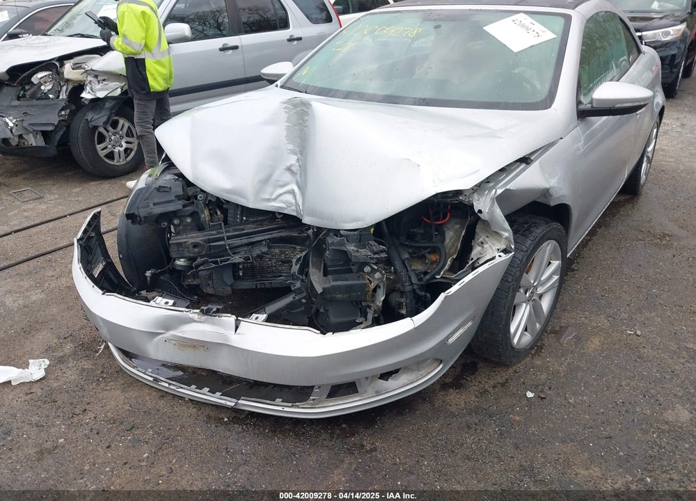 2012 VOLKSWAGEN EOS VIN: WVWBW7AH8CV001103