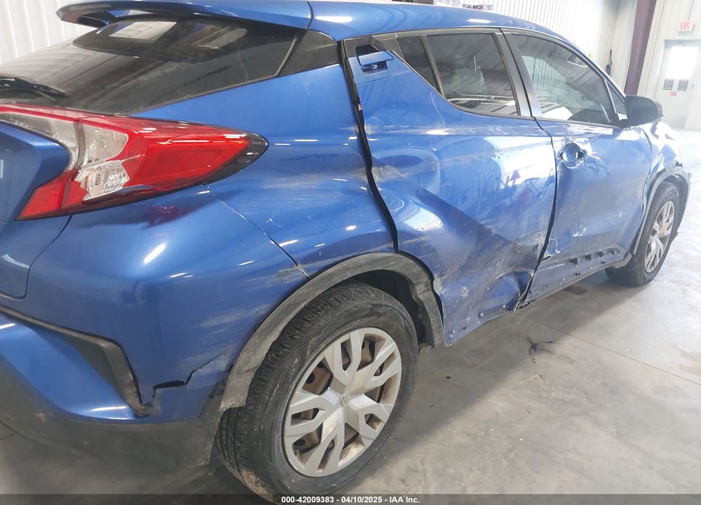 2020 TOYOTA C-HR VIN: NMTKHMBX5LR103904