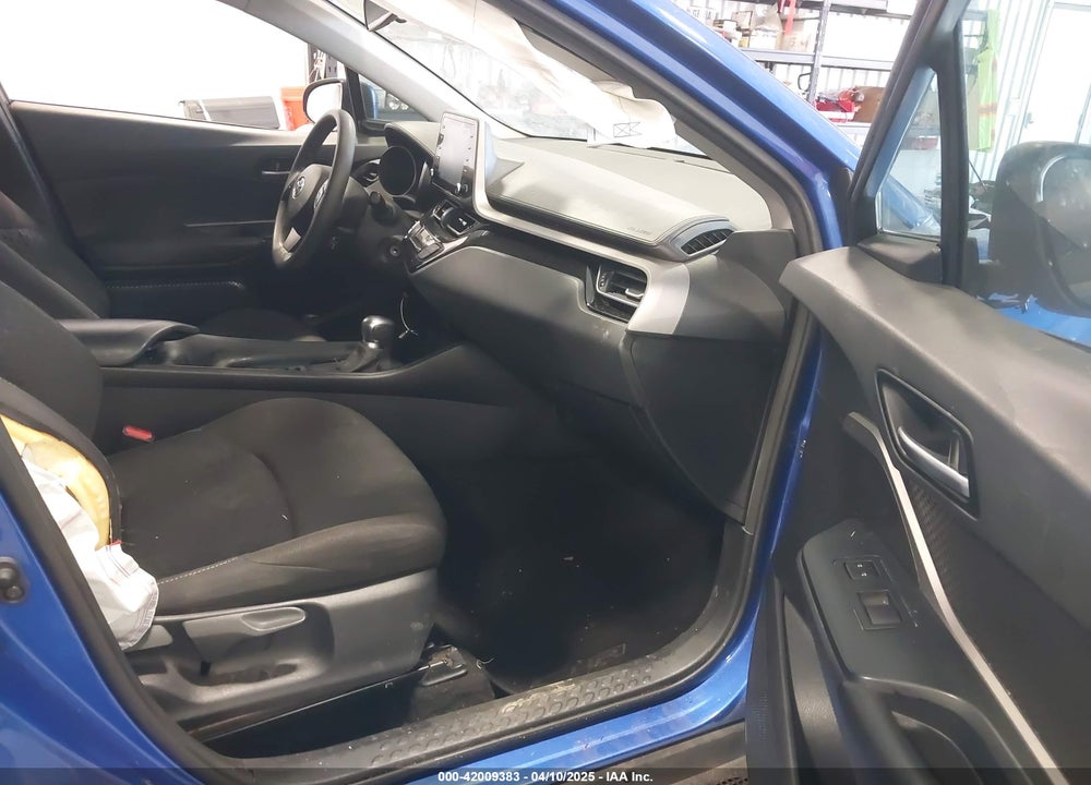2020 TOYOTA C-HR VIN: NMTKHMBX5LR103904