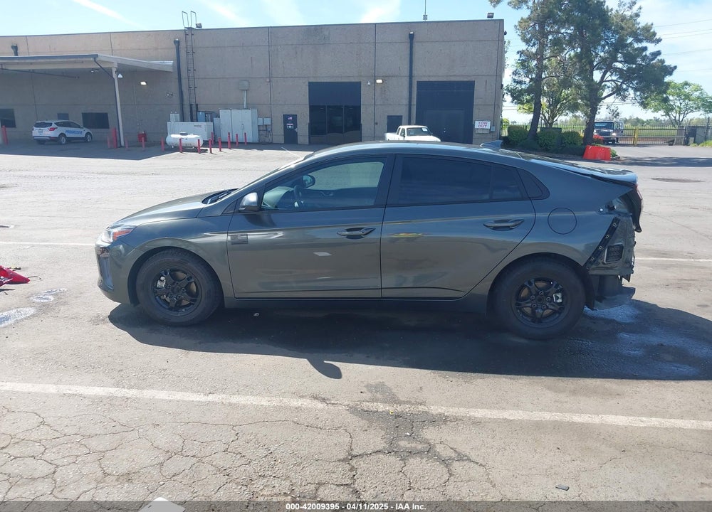 2022 HYUNDAI IONIQ HYBRID BLUE VIN: KMHC65LCXNU267107