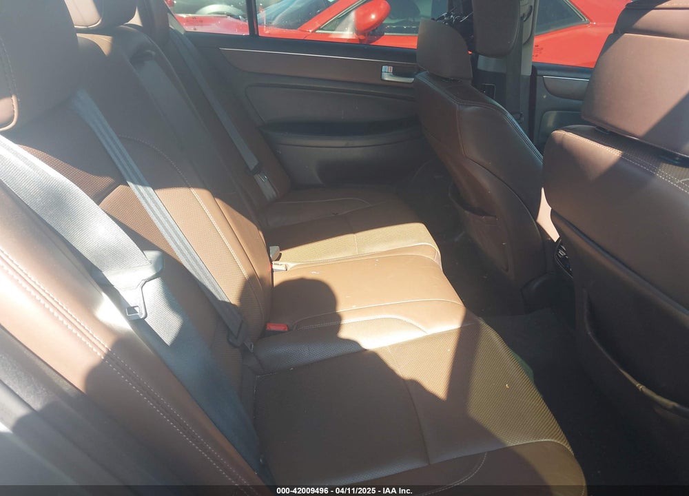 2014 HYUNDAI GENESIS VIN: KMHGC4DD0EU262865