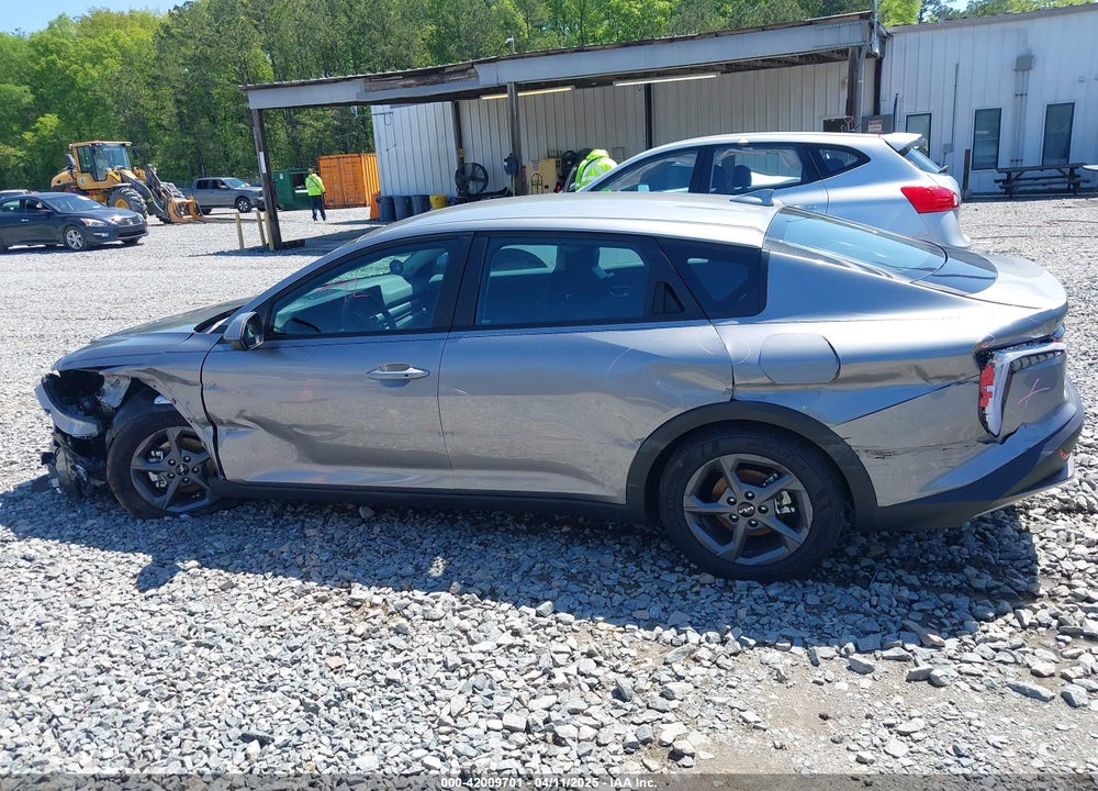 2025 KIA K4 VIN: 3KPFT4DE3SE004780
