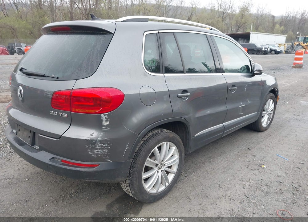 2013 VOLKSWAGEN TIGUAN VIN: WVGAV7AX9DW547633