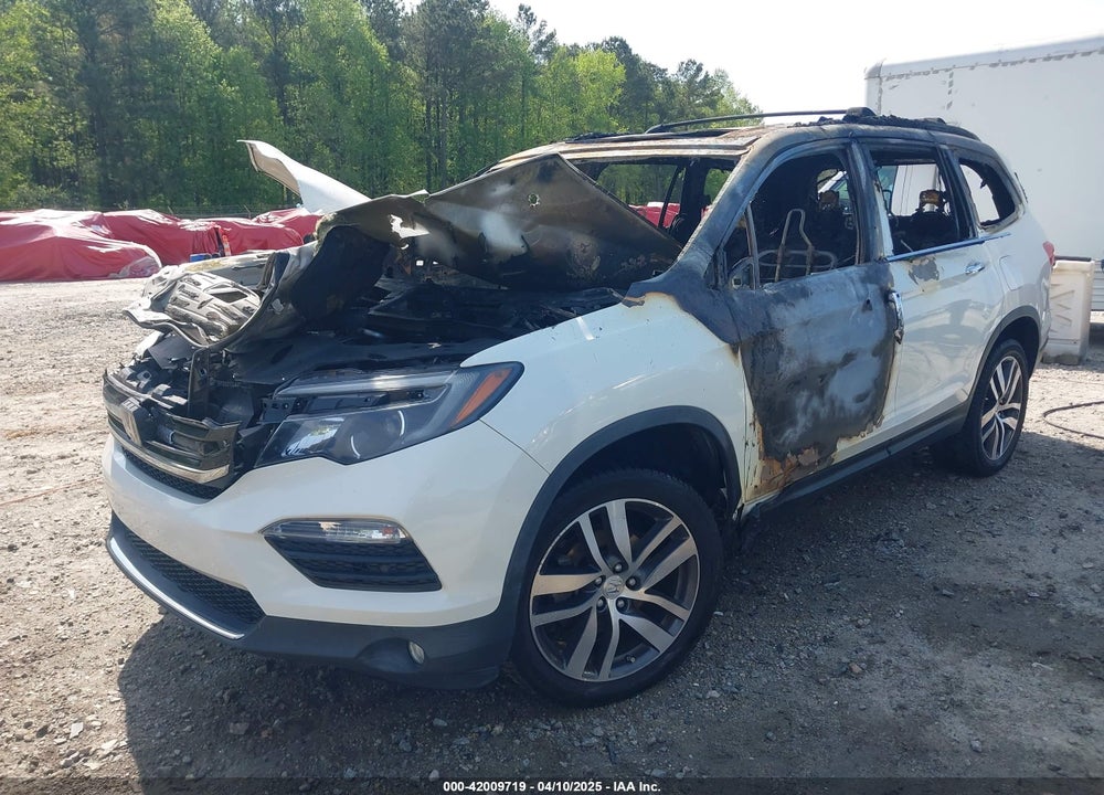 2017 HONDA PILOT VIN: 5FNYF6H98HB102022
