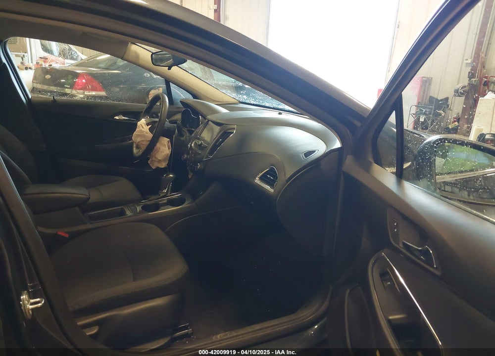 2018 CHEVROLET CRUZE VIN: 1G1BE5SM4J7104712