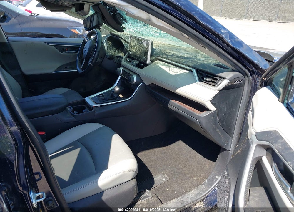2019 TOYOTA RAV4 HYBRID VIN: JTMDWRFV1KD014038
