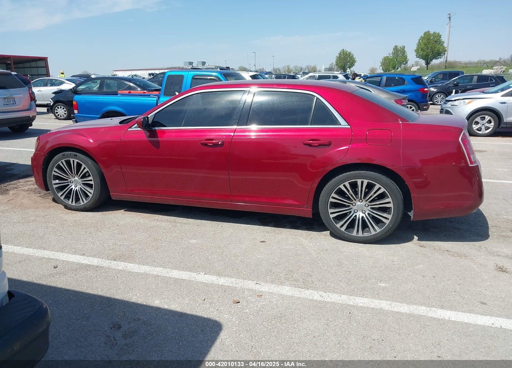2014 CHRYSLER 300 VIN: 2C3CCABG7EH136010
