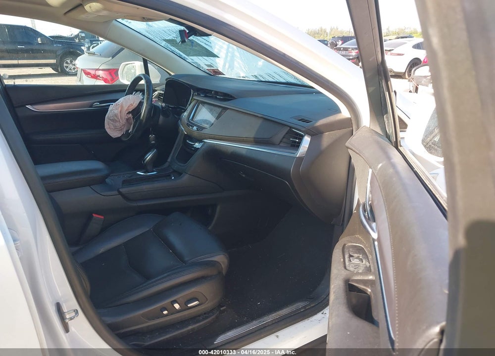 2017 CADILLAC XT5 LUXURY VIN: 1GYKNDRS8HZ203273