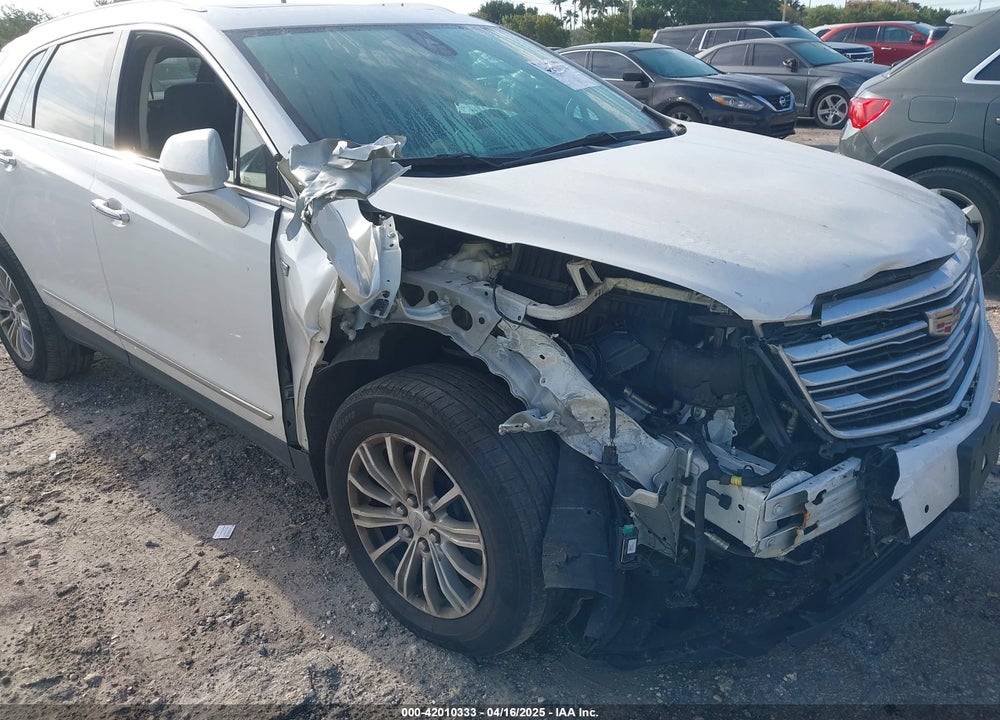 2017 CADILLAC XT5 LUXURY VIN: 1GYKNDRS8HZ203273