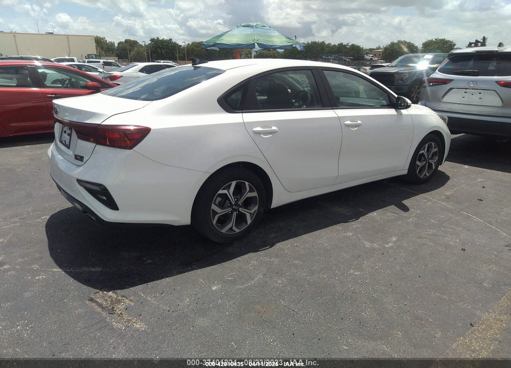 2021 KIA FORTE LXS VIN: 3KPF24AD6ME322989