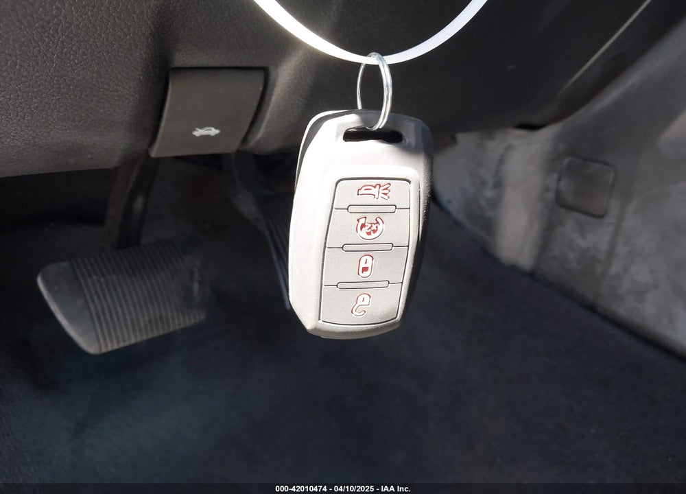2020 RAM 1500 VIN: 1C6RREFT9LN262285