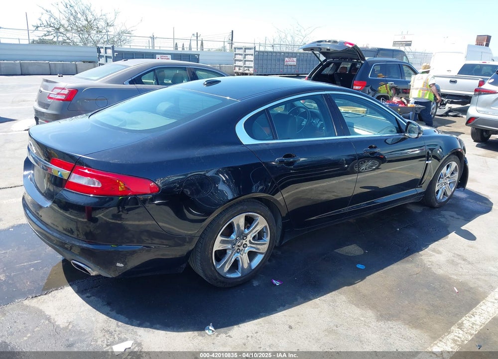 2010 JAGUAR XF VIN: SAJWA0FA2AHR56964