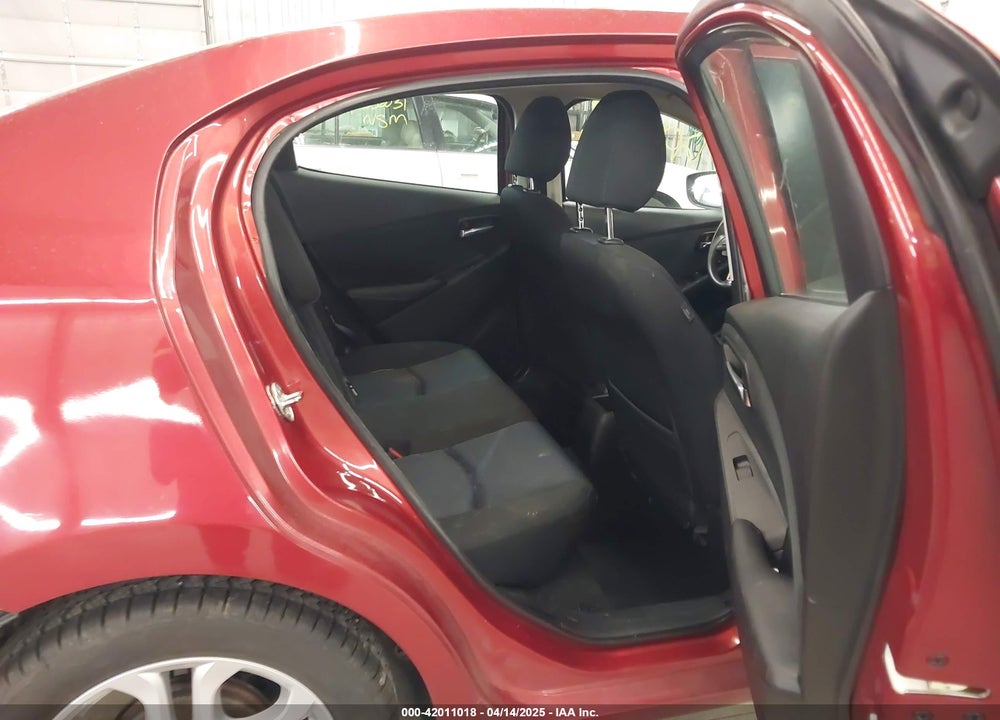 2017 TOYOTA YARIS IA VIN: 3MYDLBYV2HY147587