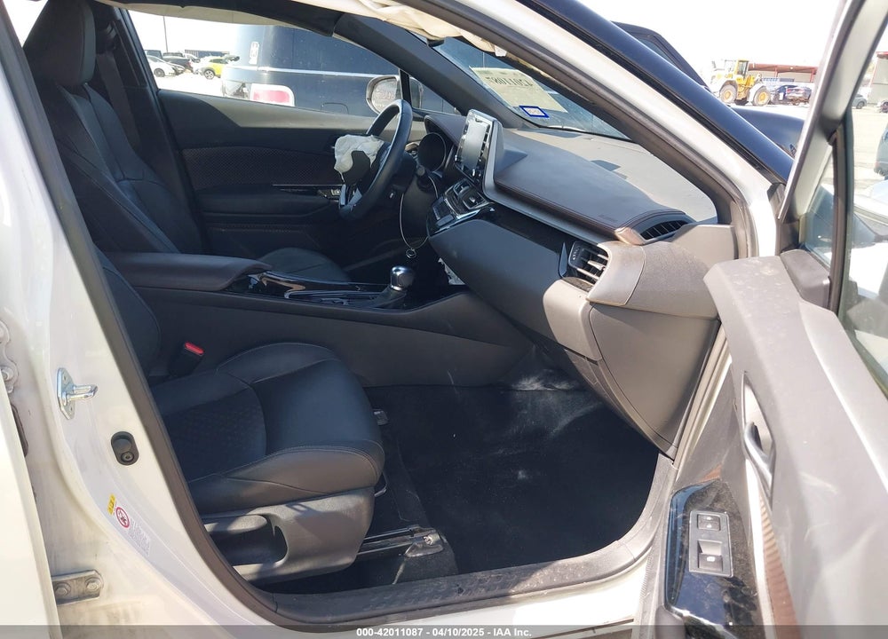 2019 TOYOTA C-HR LIMITED VIN: NMTKHMBX8KR080360