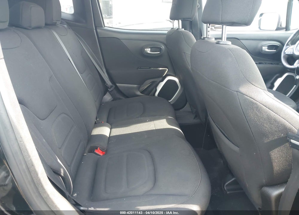 2018 JEEP RENEGADE LATITUDE 4X4 VIN: ZACCJBBB4JPH65826