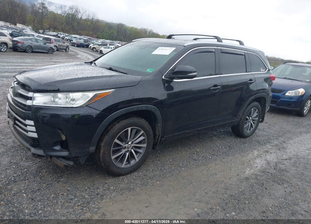 2018 TOYOTA HIGHLANDER XLE VIN: 5TDJZRFH8JS546779