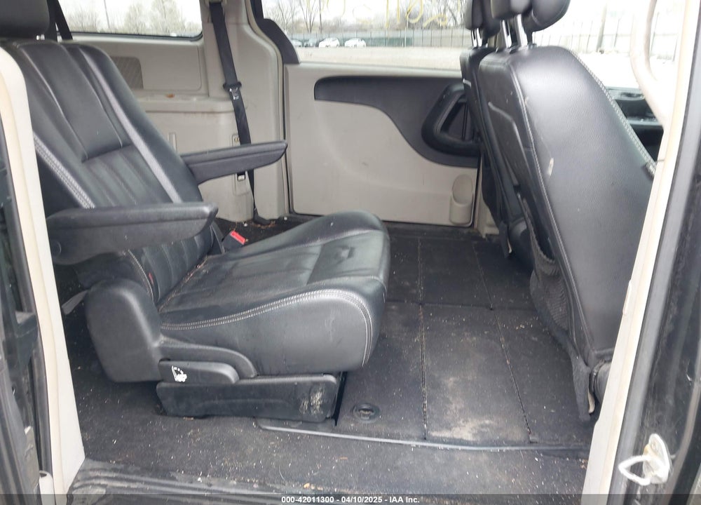 2012 CHRYSLER TOWN & COUNTRY TOURING VIN: 2C4RC1BG2CR227425