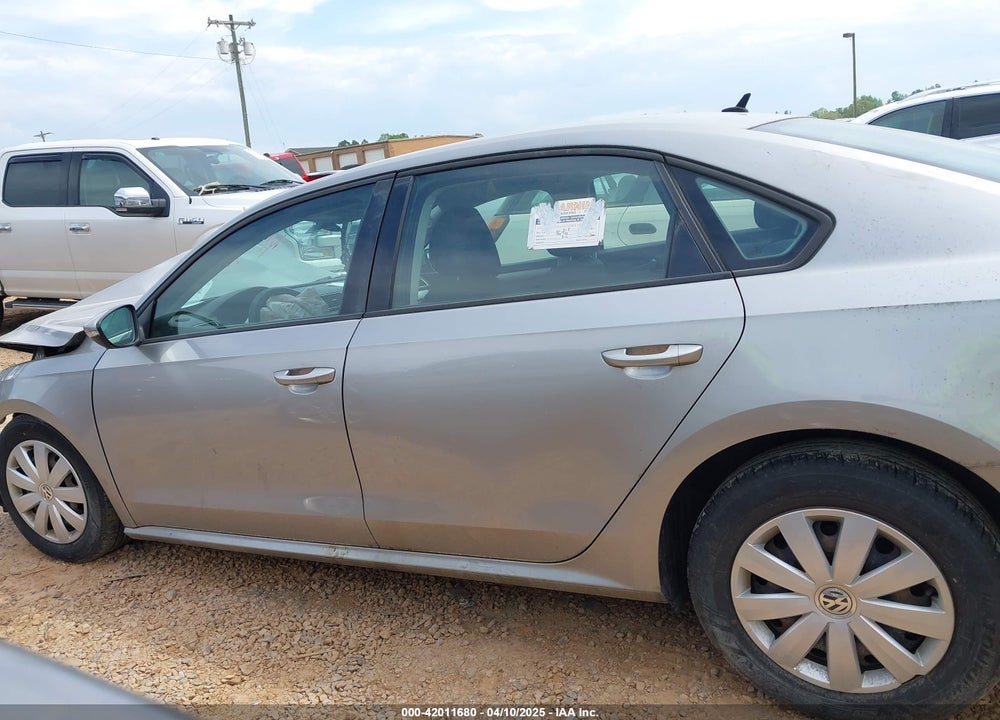 2012 VOLKSWAGEN PASSAT VIN: 1VWAP7A3XCC016465