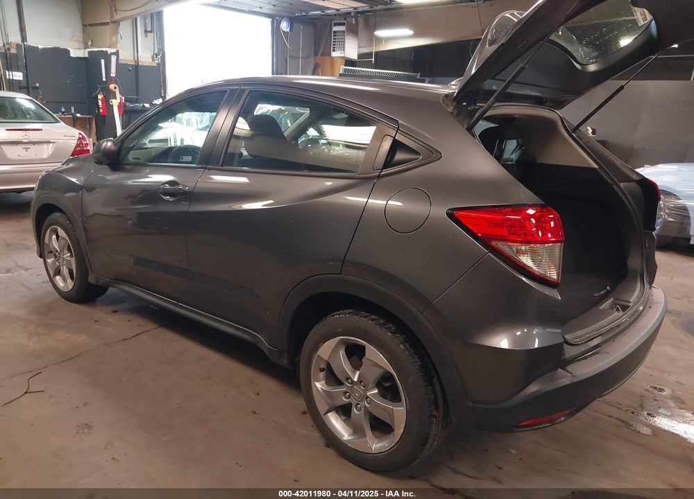 2019 HONDA HR-V VIN: 3CZRU6H39KG710049