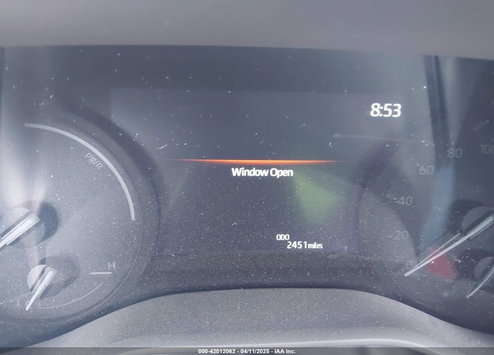 2025 TOYOTA SIENNA LE VIN: 5TDKRKEC2SS233830