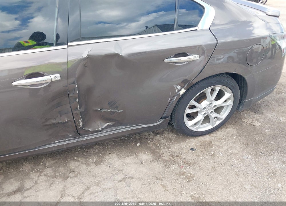 2014 NISSAN MAXIMA VIN: 1N4AA5AP4EC439952