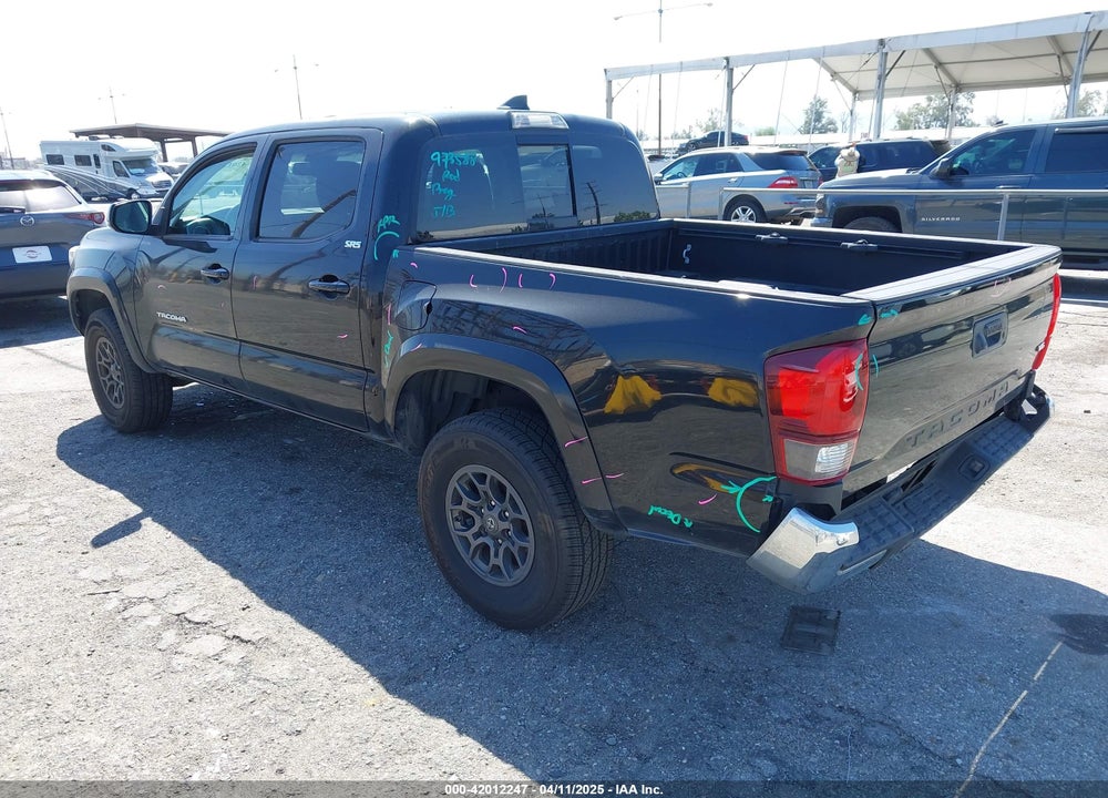 2018 TOYOTA TACOMA SR5 V6 VIN: 3TMAZ5CN1JM061127