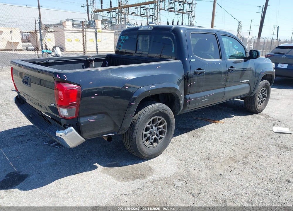 2018 TOYOTA TACOMA SR5 V6 VIN: 3TMAZ5CN1JM061127