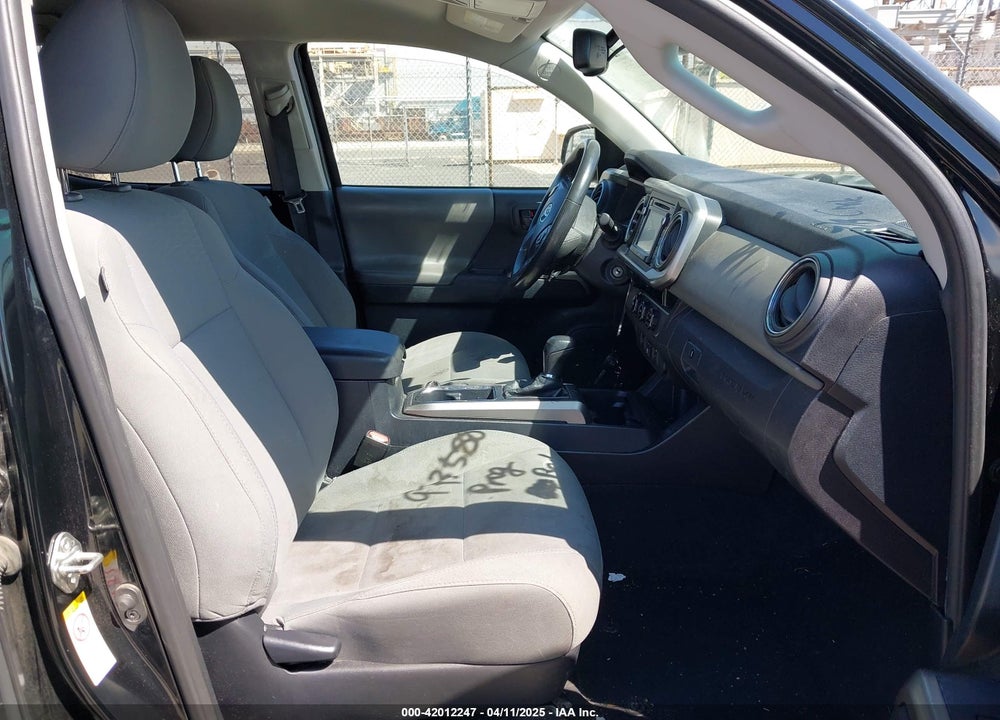2018 TOYOTA TACOMA SR5 V6 VIN: 3TMAZ5CN1JM061127