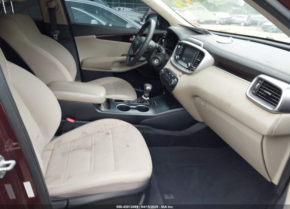 2019 KIA SORENTO VIN: 5XYPG4A34KG510570