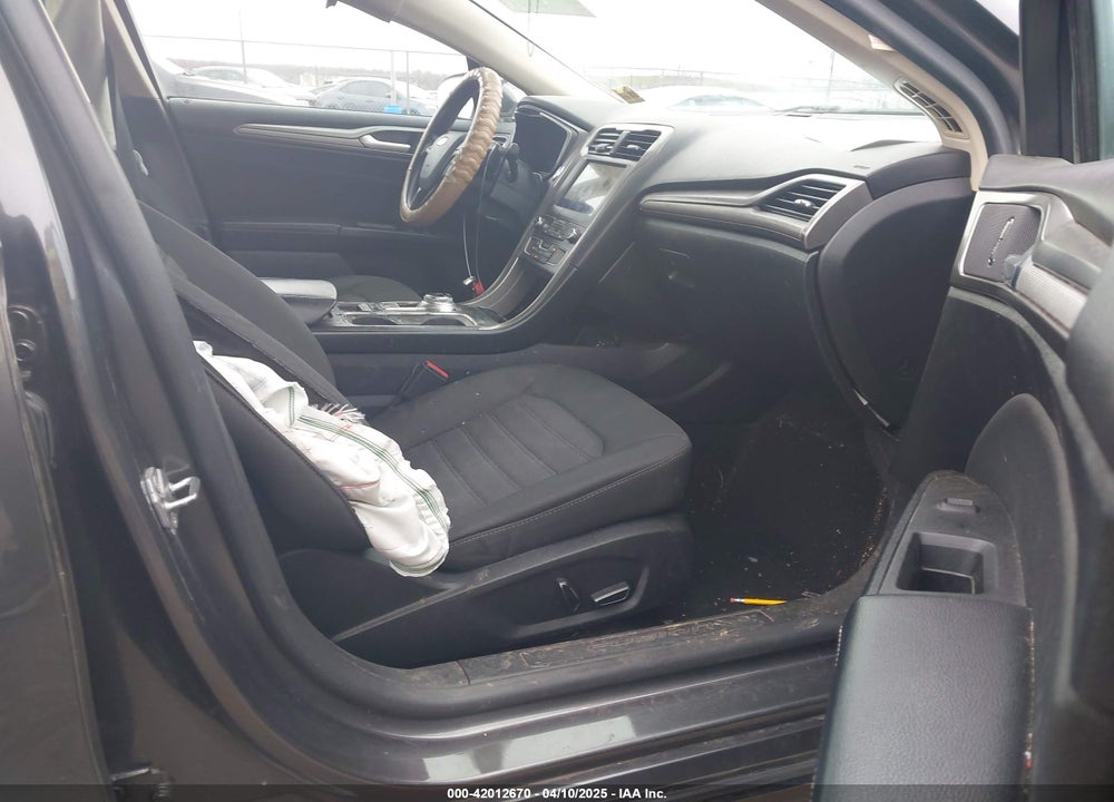 2019 FORD FUSION SE VIN: 3FA6P0T97KR244947