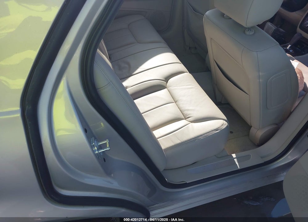 2008 CADILLAC DTS VIN: 1G6KD57Y38U198313