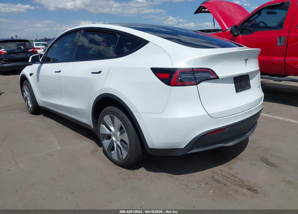 2024 TESLA MODEL Y LONG RANGE DUAL MOTOR ALL-WHEEL DRIVE VIN: 7SAYGDEEXRA257658