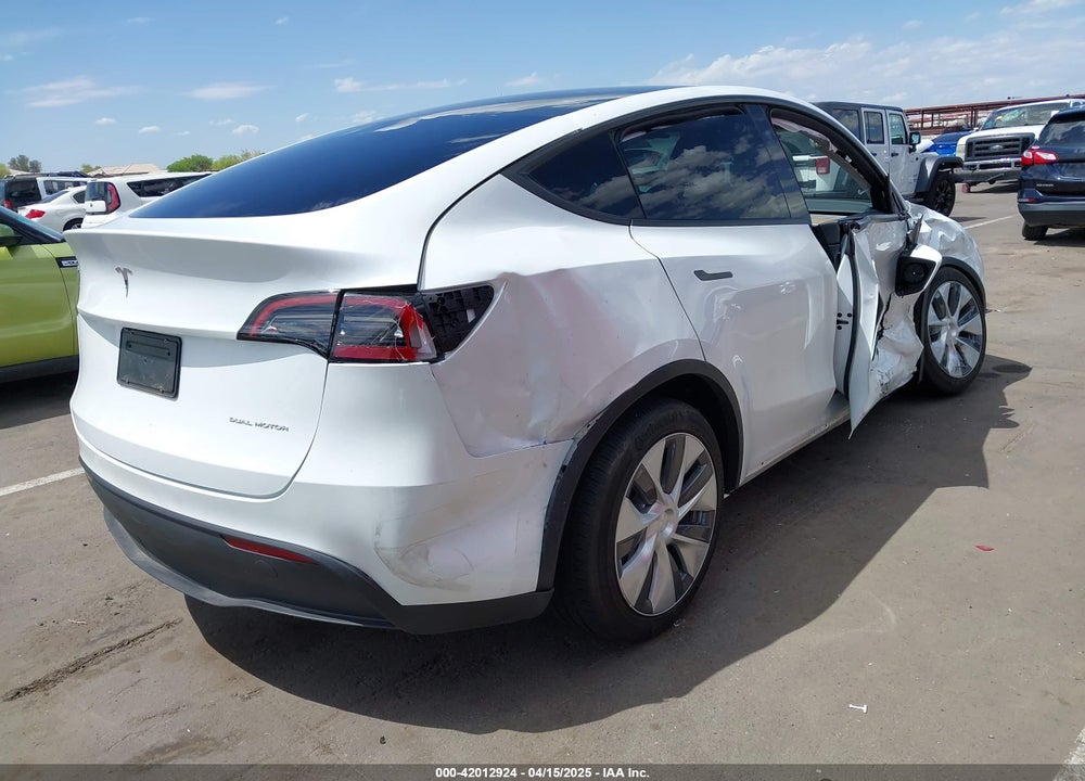 2024 TESLA MODEL Y LONG RANGE DUAL MOTOR ALL-WHEEL DRIVE VIN: 7SAYGDEEXRA257658