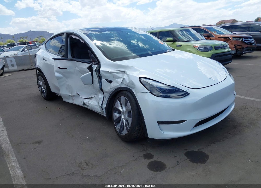 2024 TESLA MODEL Y LONG RANGE DUAL MOTOR ALL-WHEEL DRIVE VIN: 7SAYGDEEXRA257658