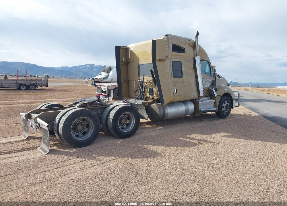 2017 KENWORTH T680 VIN: 1XKYDP9X9HJ139232