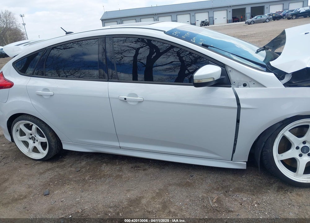 2014 FORD FOCUS VIN: 1FADP3L90EL316163
