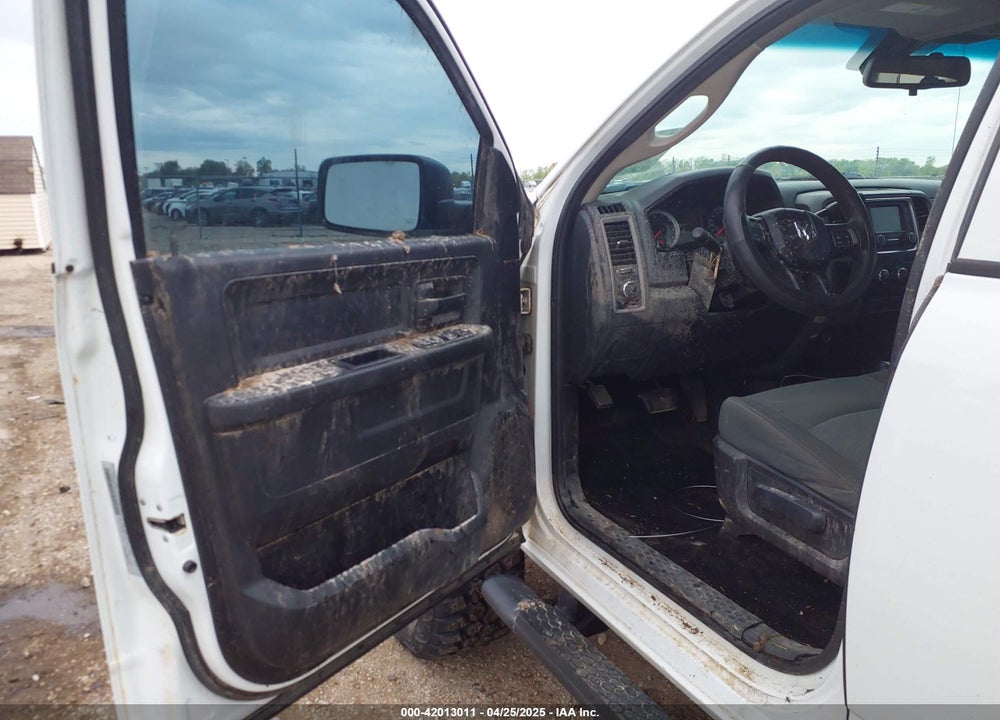 2016 RAM 2500 TRADESMAN VIN: 3C6UR5CJ7GG347668