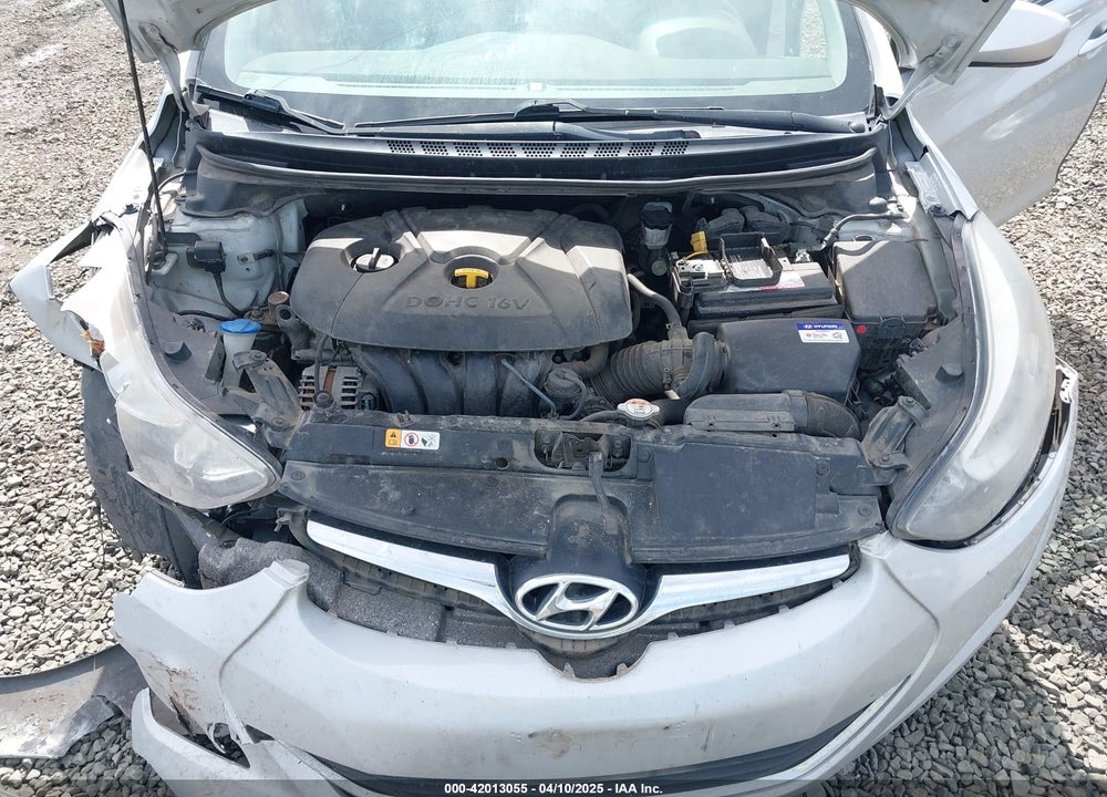 2015 HYUNDAI ELANTRA VIN: KMHDH4AE1FU230896