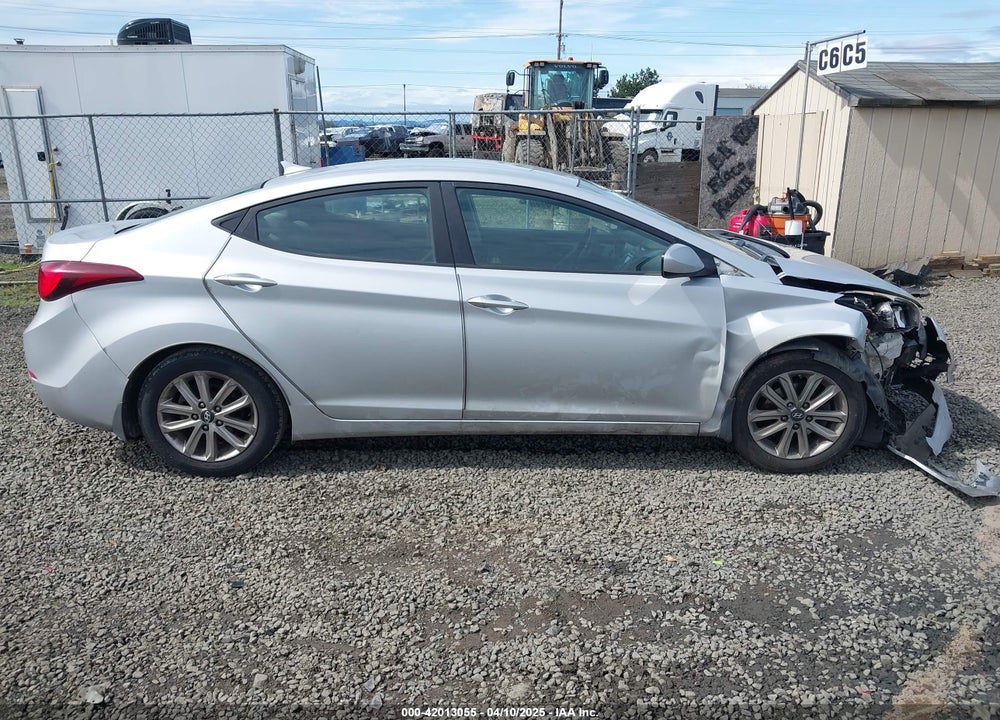 2015 HYUNDAI ELANTRA VIN: KMHDH4AE1FU230896