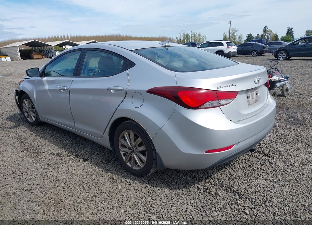 2015 HYUNDAI ELANTRA VIN: KMHDH4AE1FU230896
