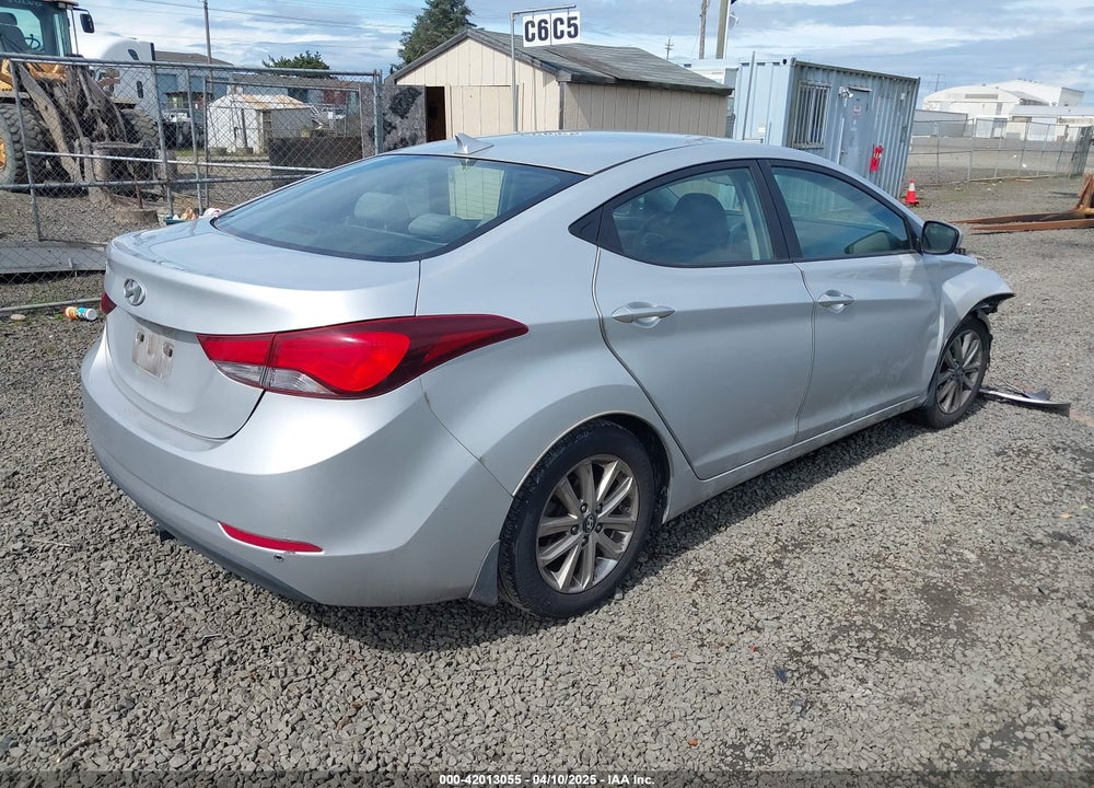 2015 HYUNDAI ELANTRA VIN: KMHDH4AE1FU230896
