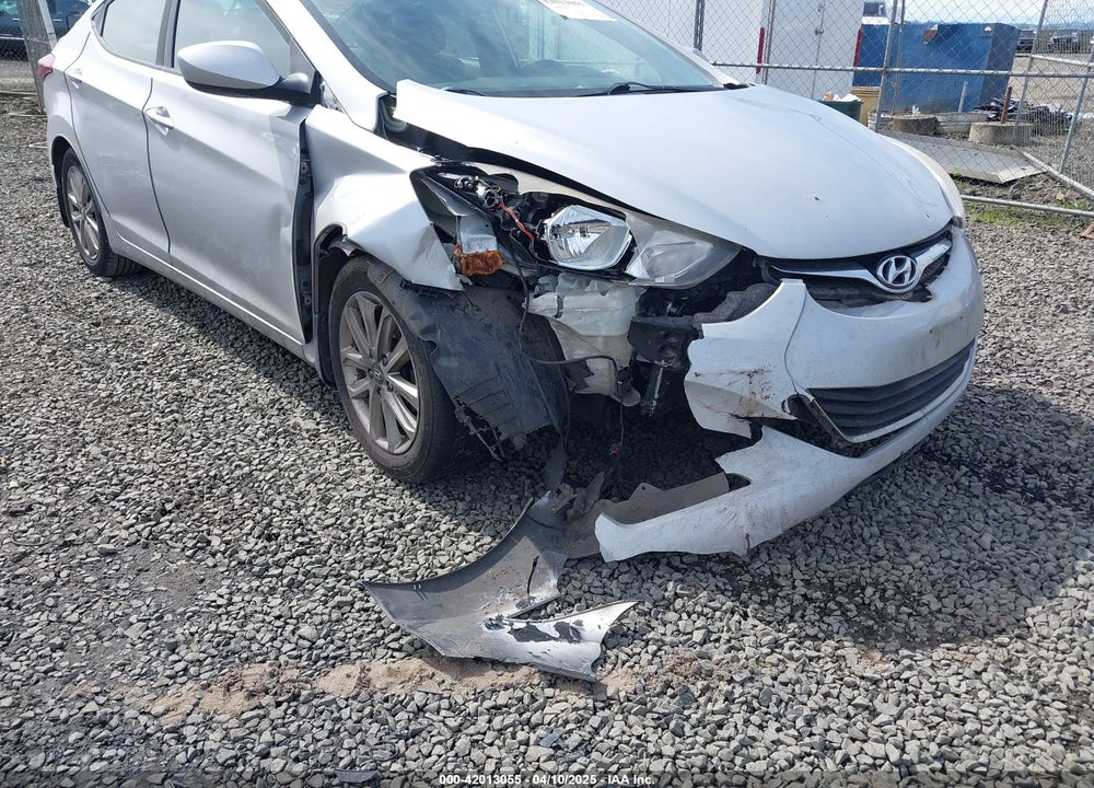 2015 HYUNDAI ELANTRA VIN: KMHDH4AE1FU230896