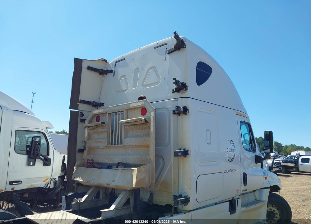 2016 FREIGHTLINER CASCADIA 125 VIN: 3AKJGLD52GSGY1844