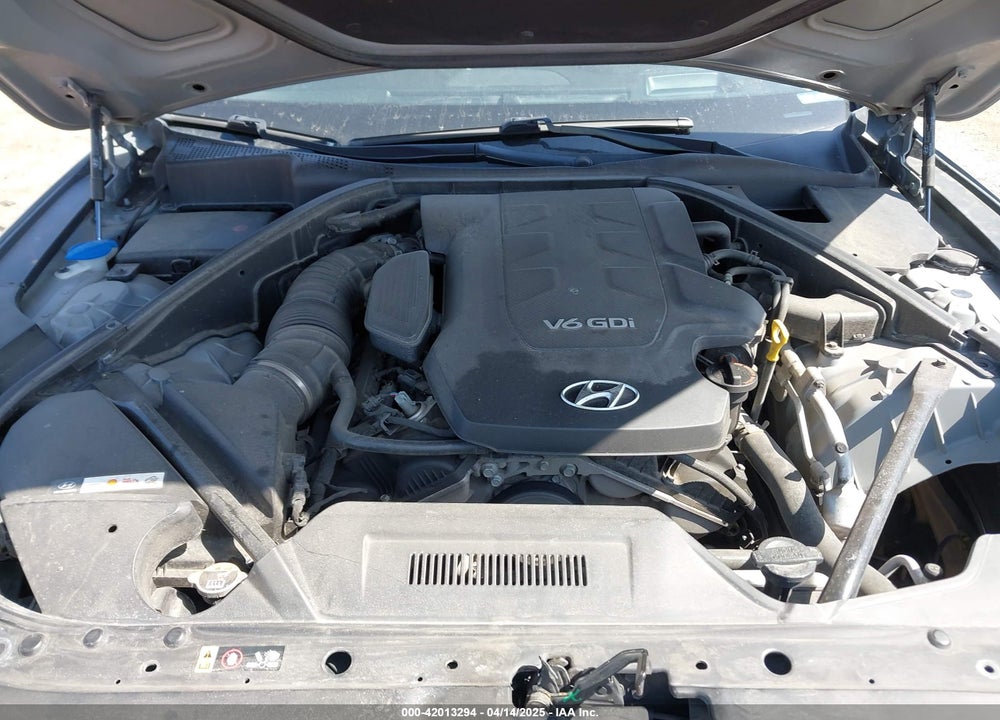 2016 HYUNDAI GENESIS VIN: KMHGN4JE3GU112369