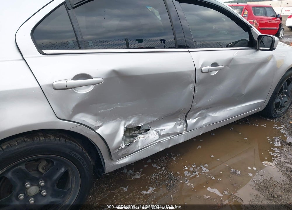 2011 FORD FUSION VIN: 3FAHP0HA9BR321121