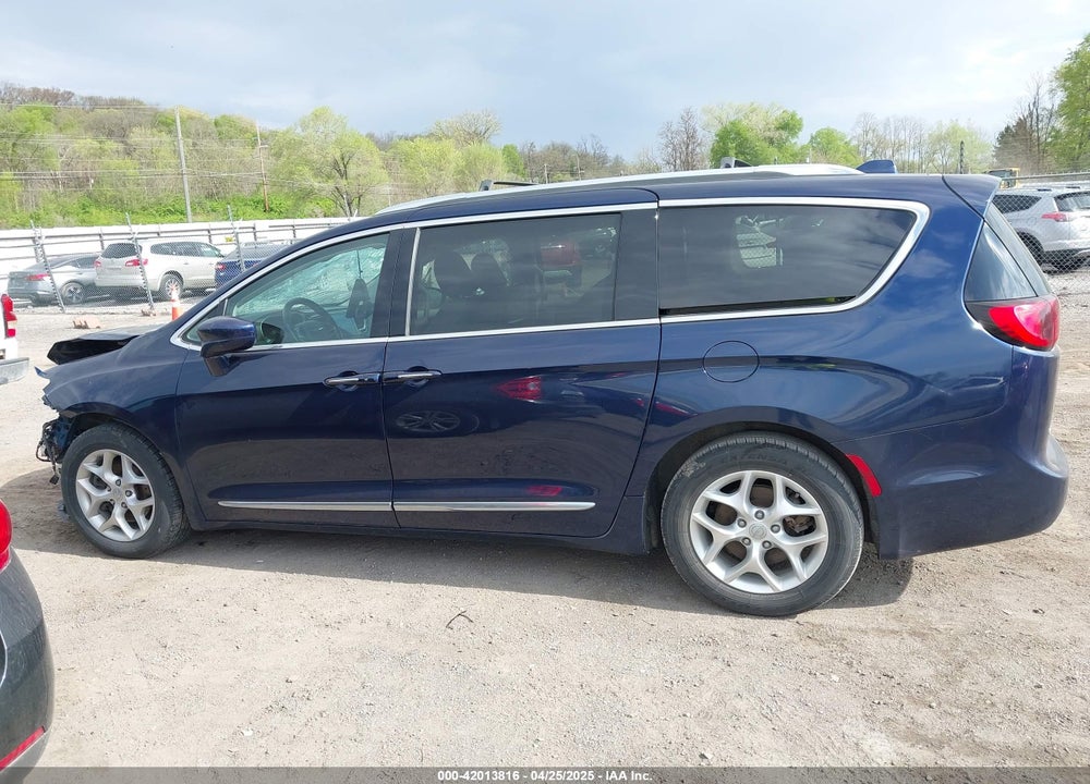 2018 CHRYSLER PACIFICA VIN: 2C4RC1EGXJR115464