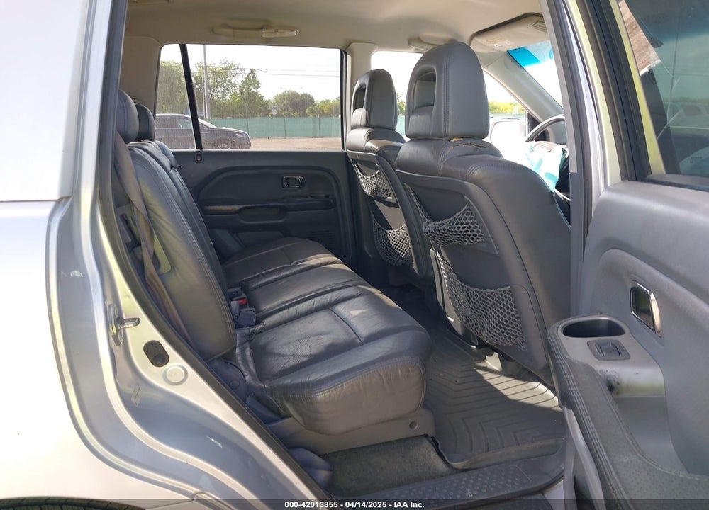 2004 HONDA PILOT EX-L VIN: 2HKYF18604H588670