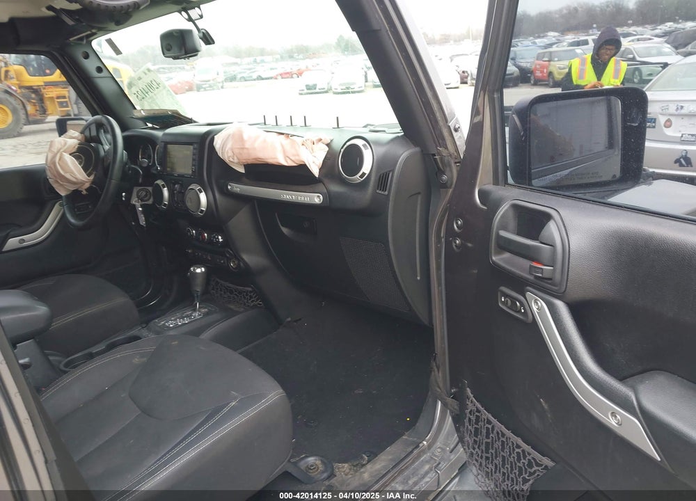 2016 JEEP WRANGLER UNLIMITED SAHARA VIN: 1C4BJWEGXGL170969