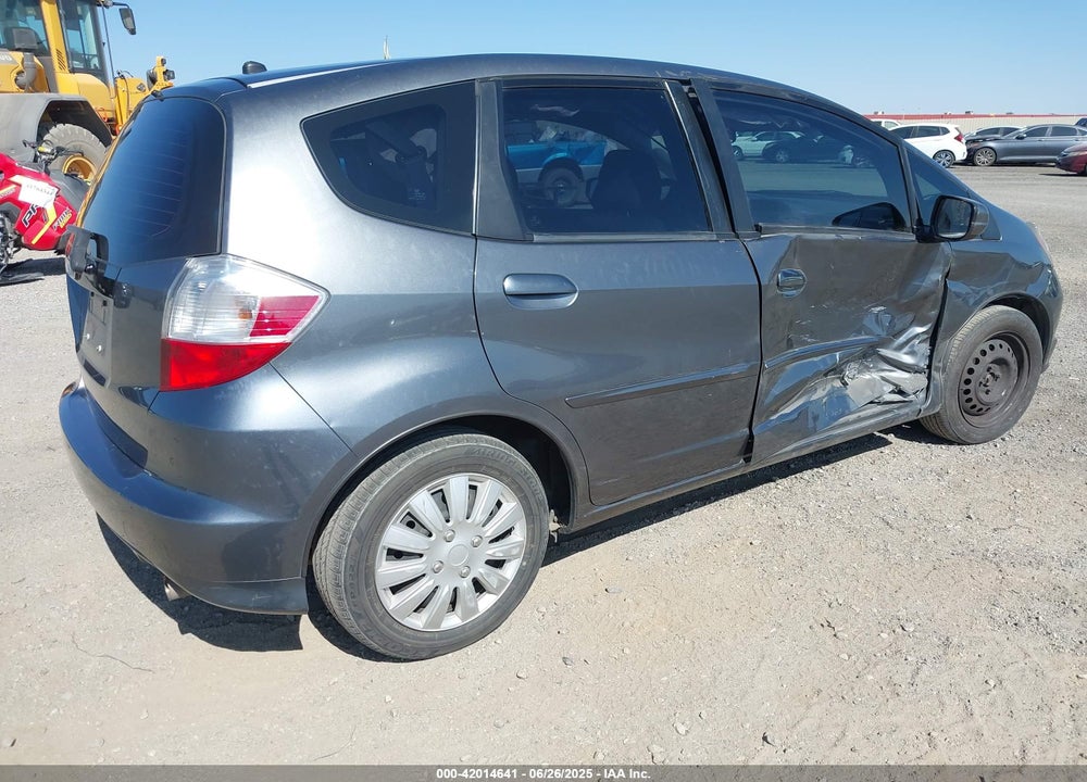 2013 HONDA FIT VIN: JHMGE8H39DC054252